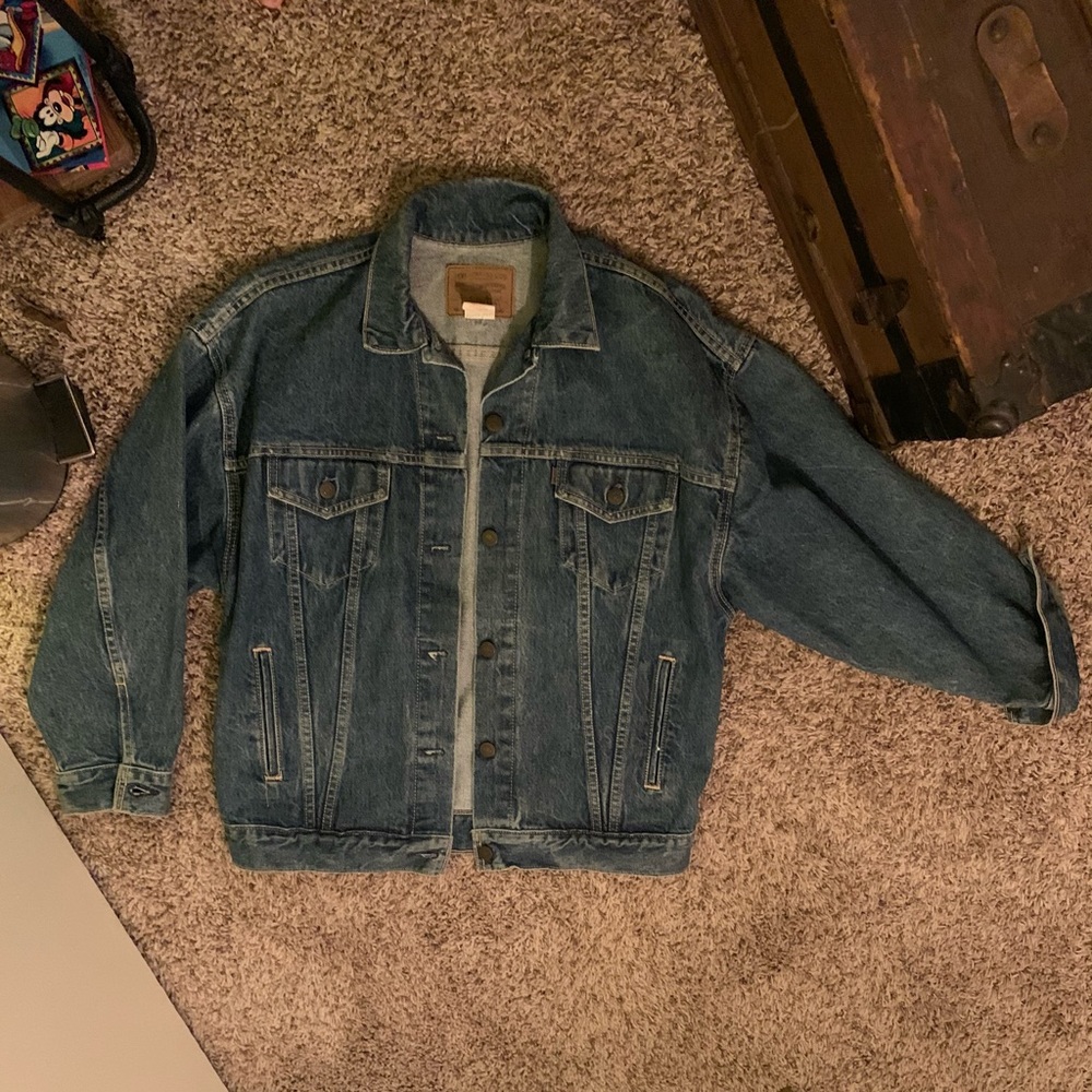VINTAGE 80’s Levi’s Denim Jacket - Medium